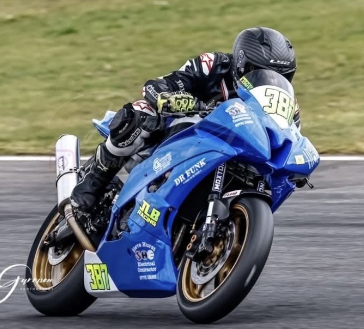 2010 R6